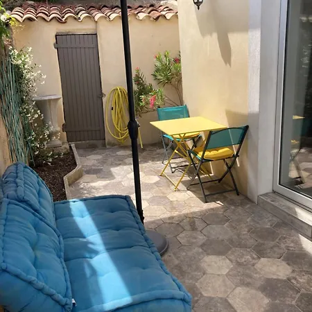 Le studio D'auguste- Cœur de Nîmes-chaleureux-emplacement idéal Exterior foto