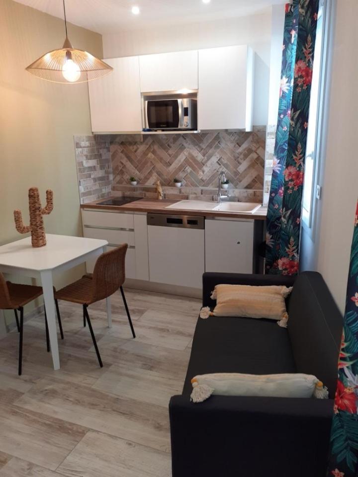 Le D'auguste- Coeur De Nimes-chaleureux-emplacement Ideal Apartment Nimes