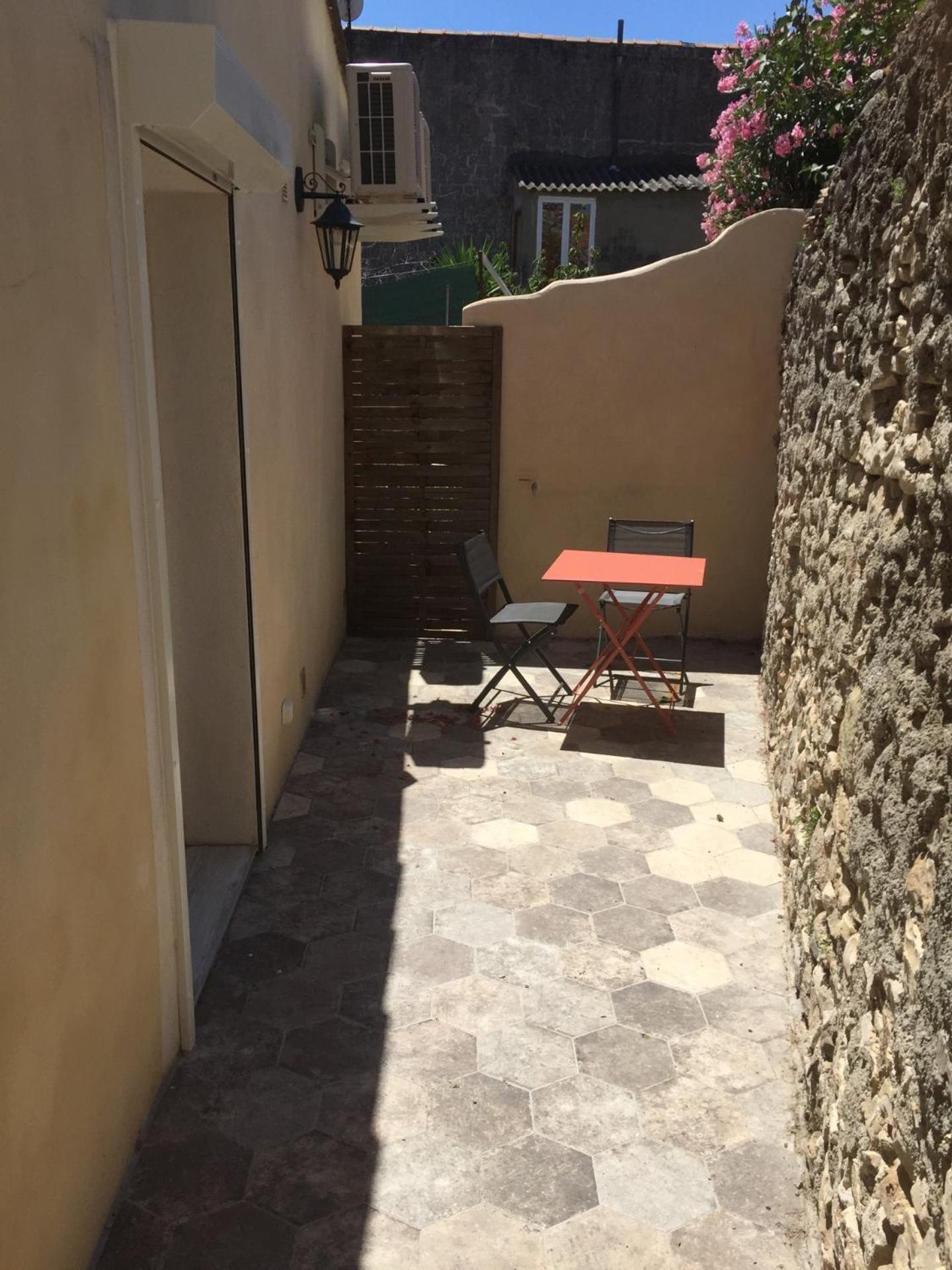Le D'auguste- Cœur De Nîmes-chaleureux-emplacement Idéal Nîmes